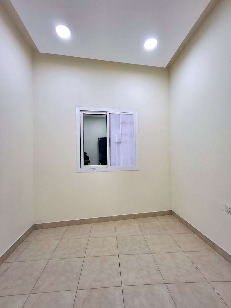 Gudaibiya, Apartments, Flats, Houses & Villas, BHD 220/month,  2 BR,  - Very Neet Semi Furnished 2 BHK Flat With Ewa @220/BD In Gudaibiya
