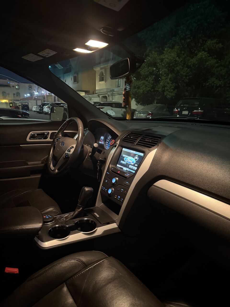 Jubail, Vehicles, Cars & Trucks , SAR 52,  FORD EXPLORER,  2015,  Automatic,  188 KM,  EXCELLENT CONDITION FULLY LOADED SUV