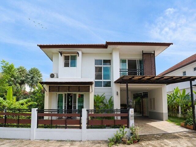 Bangkok, Real Estate For Sale, THB 4300000,  3 BR,  61 Sq. Feet,  Price Dropped, Easy To Rent, Detached House, The Urbana 1, Can Walk To International