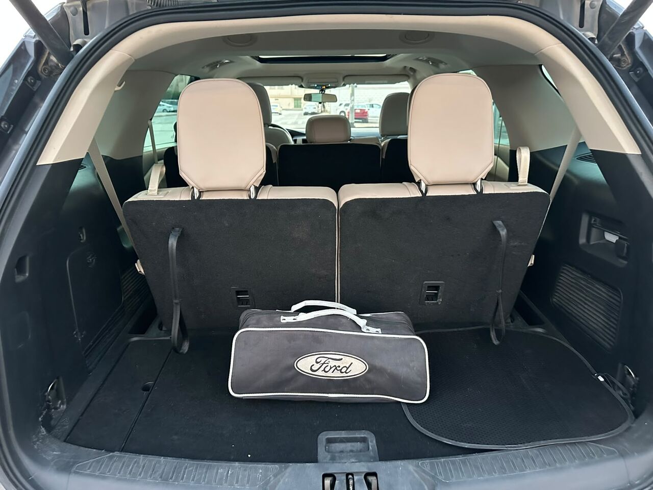 Riyadh, Vehicles, Cars & Trucks , SAR 125000,  Ford Explorer XLT,  2023,  Automatic,  47000 KM,    With Panorama Sunroof N 4x4 Full Options (1st Owner) No Accident
