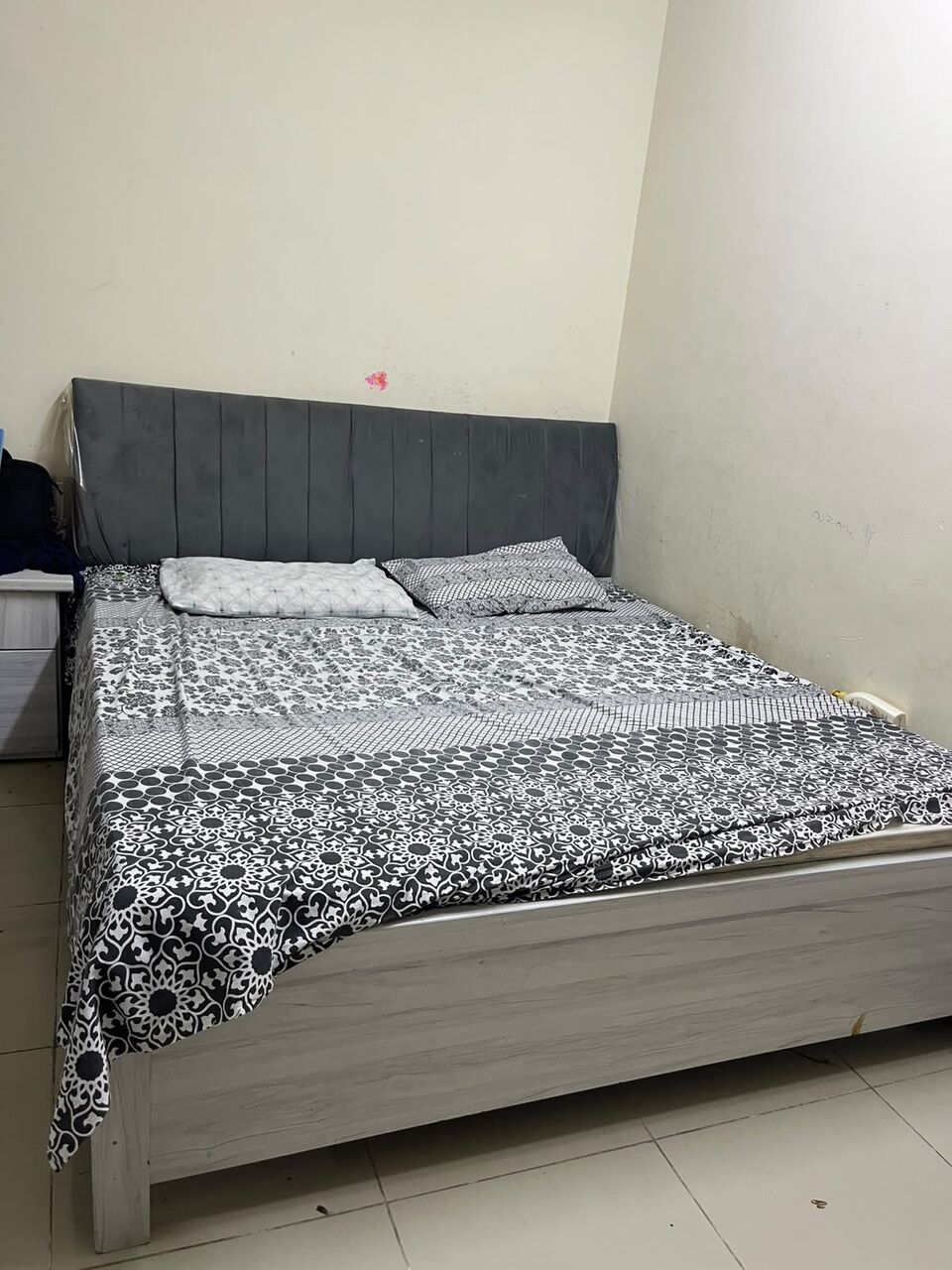 Jeddah, Furniture, SAR 2300,  Bed Set 1300sr And Kids Bed Set : 1000sr