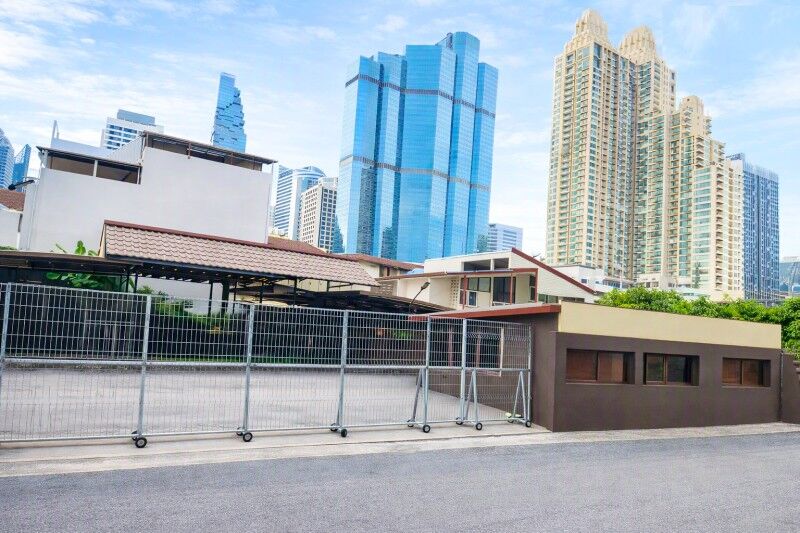 Bangkok, Villas, THB 119999,  200 Sq. Feet,  BTS St. Louis 495m. For Rent: Shop, Showroom, Commercial Space.  Near Assumption College