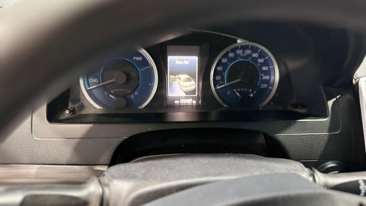Riyadh, Vehicles, Cars & Trucks , SAR 47500,  TOYOTA CAMRY LE HYBRID,  2017,  Automatic,  175000 KM,  MID OPTION  ALLOYS A  WHEELS PUSH START KEY LESS ENTRY(BASMA)