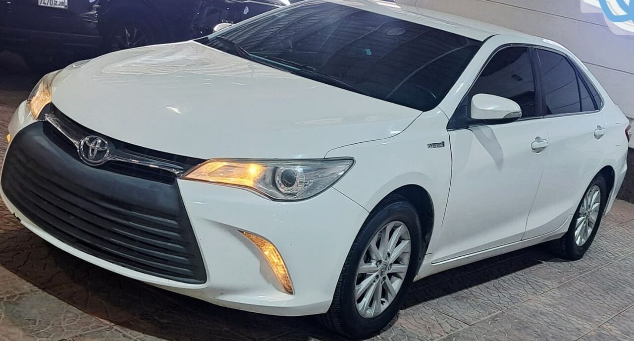 Riyadh, Vehicles, Cars & Trucks , SAR 47500,  TOYOTA CAMRY LE HYBRID,  2017,  Automatic,  175000 KM,  MID OPTION  ALLOYS B  WHEELS PUSH START KEY LESS ENTRY(BASMA)