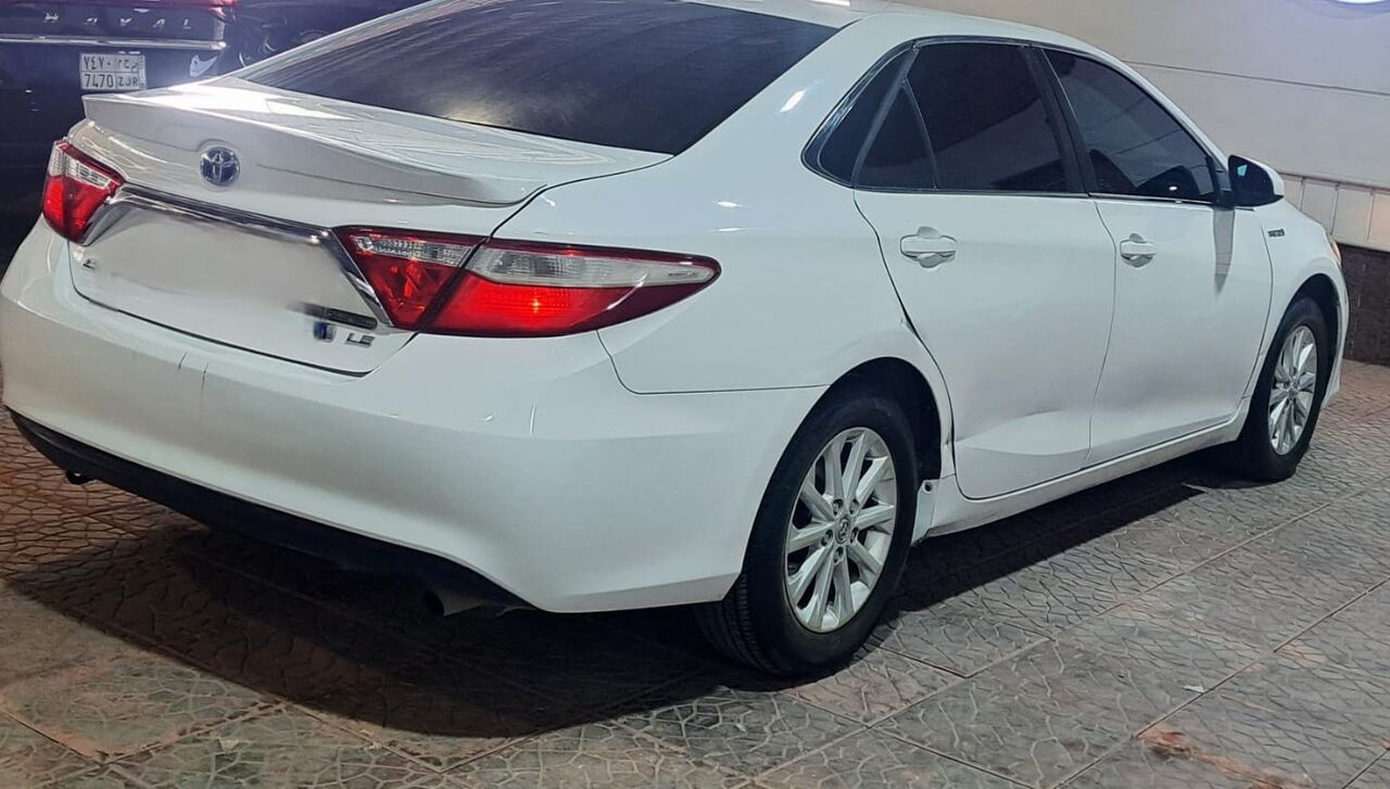 Riyadh, Vehicles, Cars & Trucks , SAR 47500,  TOYOTA CAMRY LE HYBRID,  2017,  Automatic,  175000 KM,  MID OPTION  ALLOYS B  WHEELS PUSH START KEY LESS ENTRY(BASMA)
