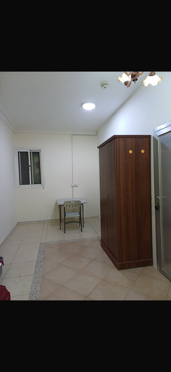 Al Malaz, Rooms for Rent, SAR 1400/month,  Furnished,  I Am Offering A Single Furnished Room In A Flat
