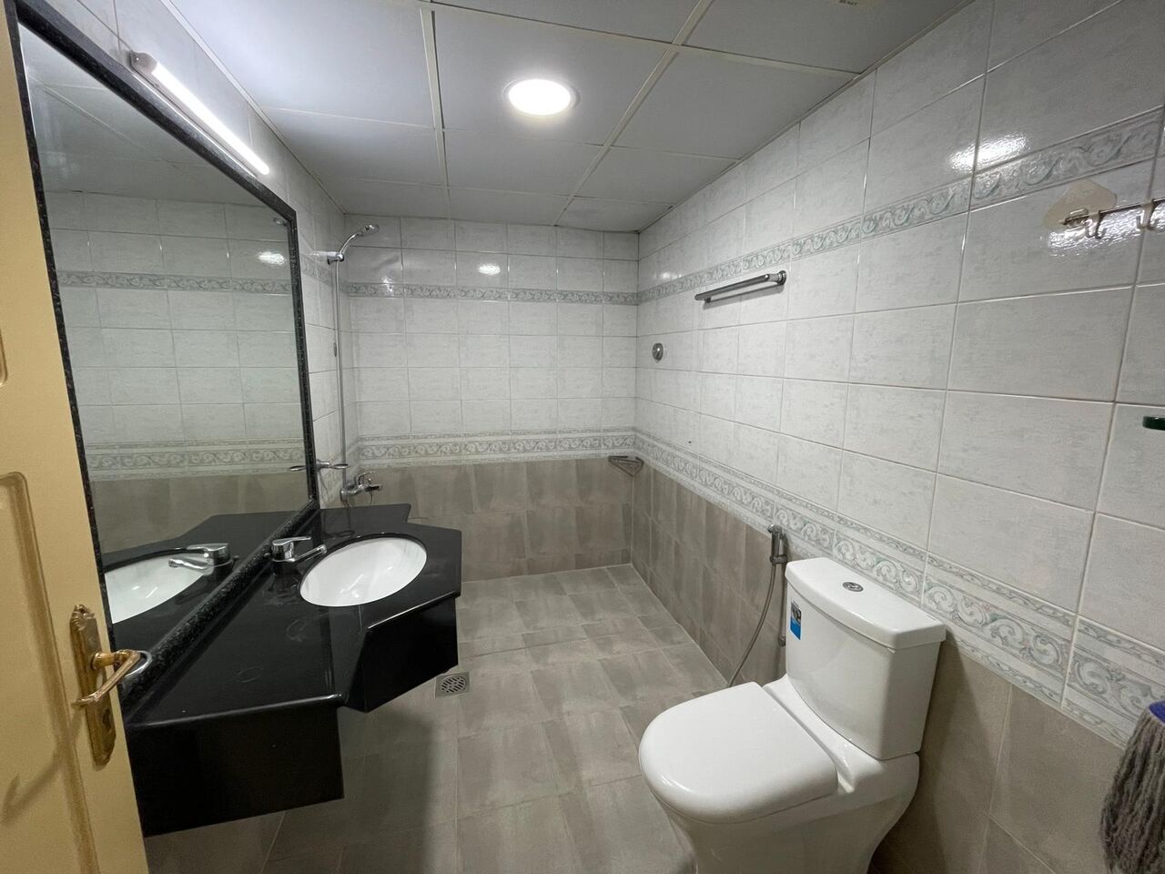 Mahooz, Apartments, Flats, Houses & Villas, BHD 350/month,  2 BR,  2 Bedroom Fully Furnished In Mahooz With EWA