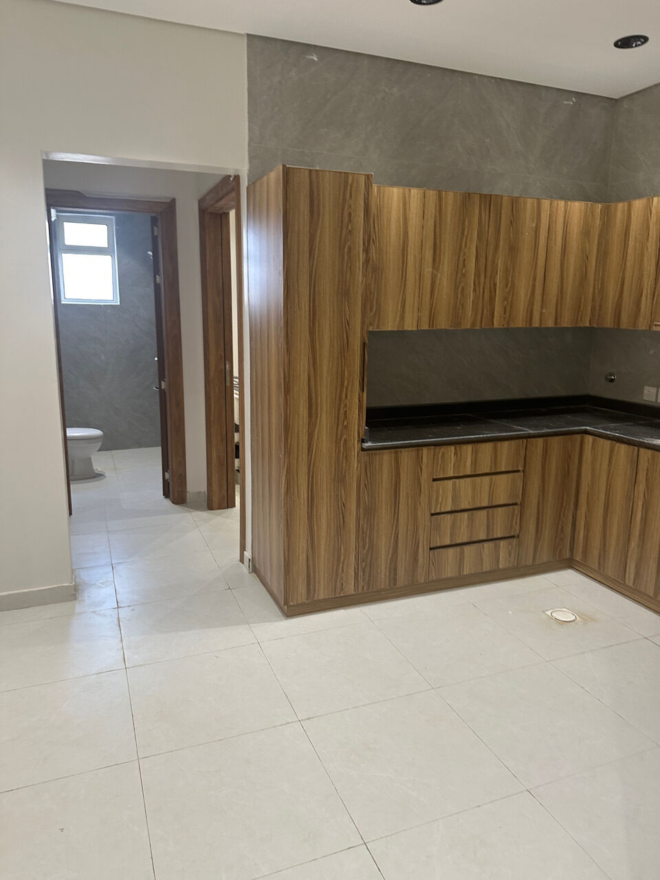 Al Malaz, Apartments, Flats, Houses & Villas, SAR 43000/year,  3 BR,  3BHK Family Apartment For Rent