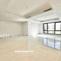 KWD 900,  4 Bedroom Floor For Rent In Abufathira