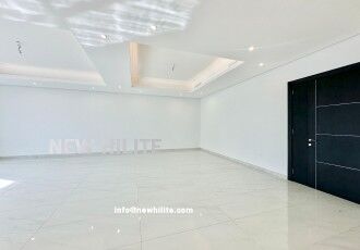 Kuwait City, Villas, KWD 900,  4 Bedroom Floor For Rent In Abufathira