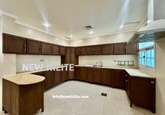 Kuwait City, Villas, KWD 750,  Renovated 3BR Floor For Rent In Al-Qurain