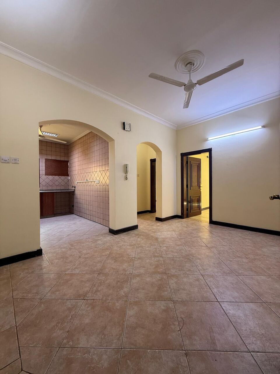 Hoora, Apartments, Flats, Houses & Villas, BHD 200/month,  2 BR,  *****1 Bath FLAT FOR RENT IN Hoora @ Including Ewa******