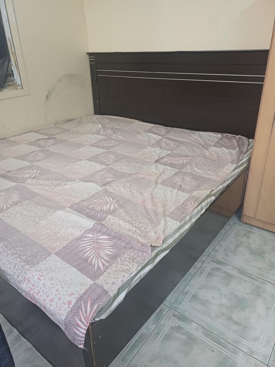 Hofuf, Appliances, SAR 450,  Fridge & Bed - Selling