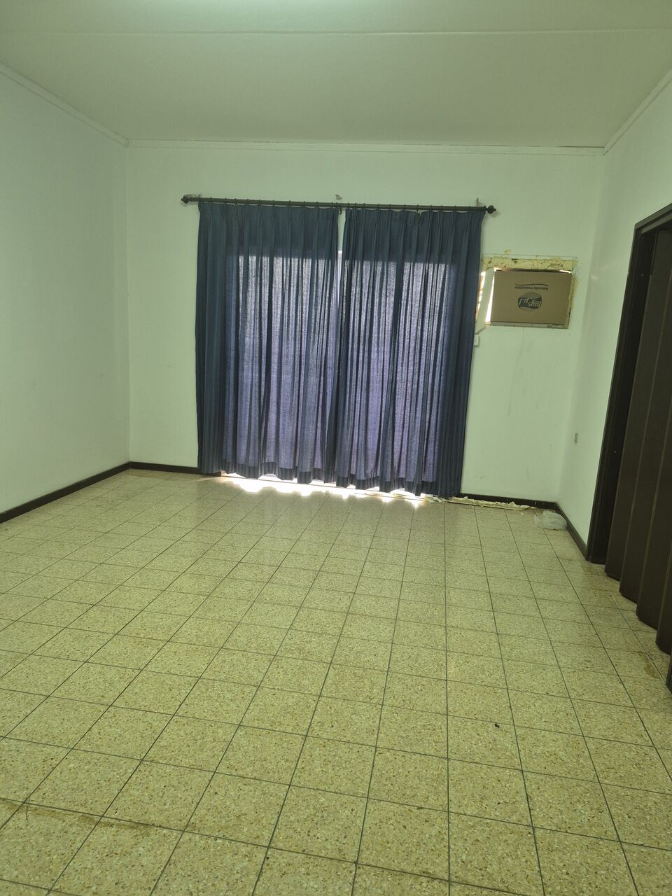 Dammam, Rooms for Rent, SAR 650/month,  Separate Single  Big Room Available (sharing Toilet 2 Person) Electric And Water Bill)