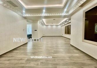 Kuwait City, Villas, KWD 1000,  Spacious 4BR Floor For Rent In Al Siddeeq