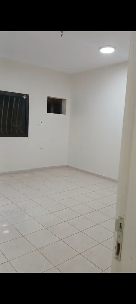 Al Aziziyah, Apartments, Flats, Houses & Villas, SAR 25000/year,  4 BR,  4Bhk Kitchen Hall 2 Washroom And Balcony Rent 25000 Location Near Abeer Hasiptal Aziza