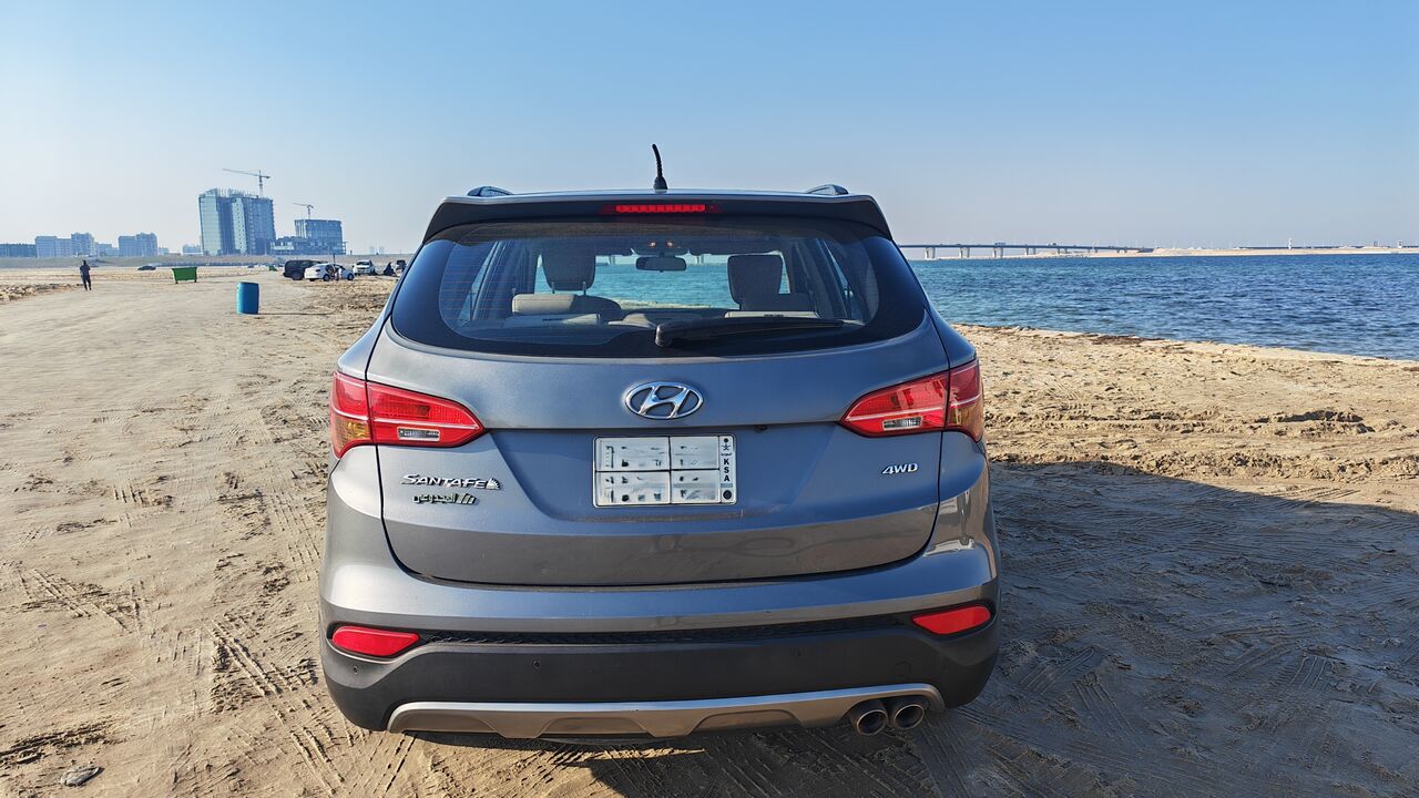 Akrabia, Vehicles, Cars & Trucks , SAR 47000,  Hyundai Santa Fe,  2016,  Automatic,  193000 KM,  Single Owner SUV For Sale In Khobar