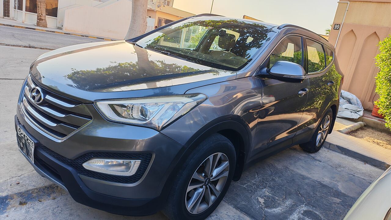 Akrabia, Vehicles, Cars & Trucks , SAR 47000,  Hyundai Santa Fe,  2016,  Automatic,  193000 KM,  Single Owner SUV For Sale In Khobar