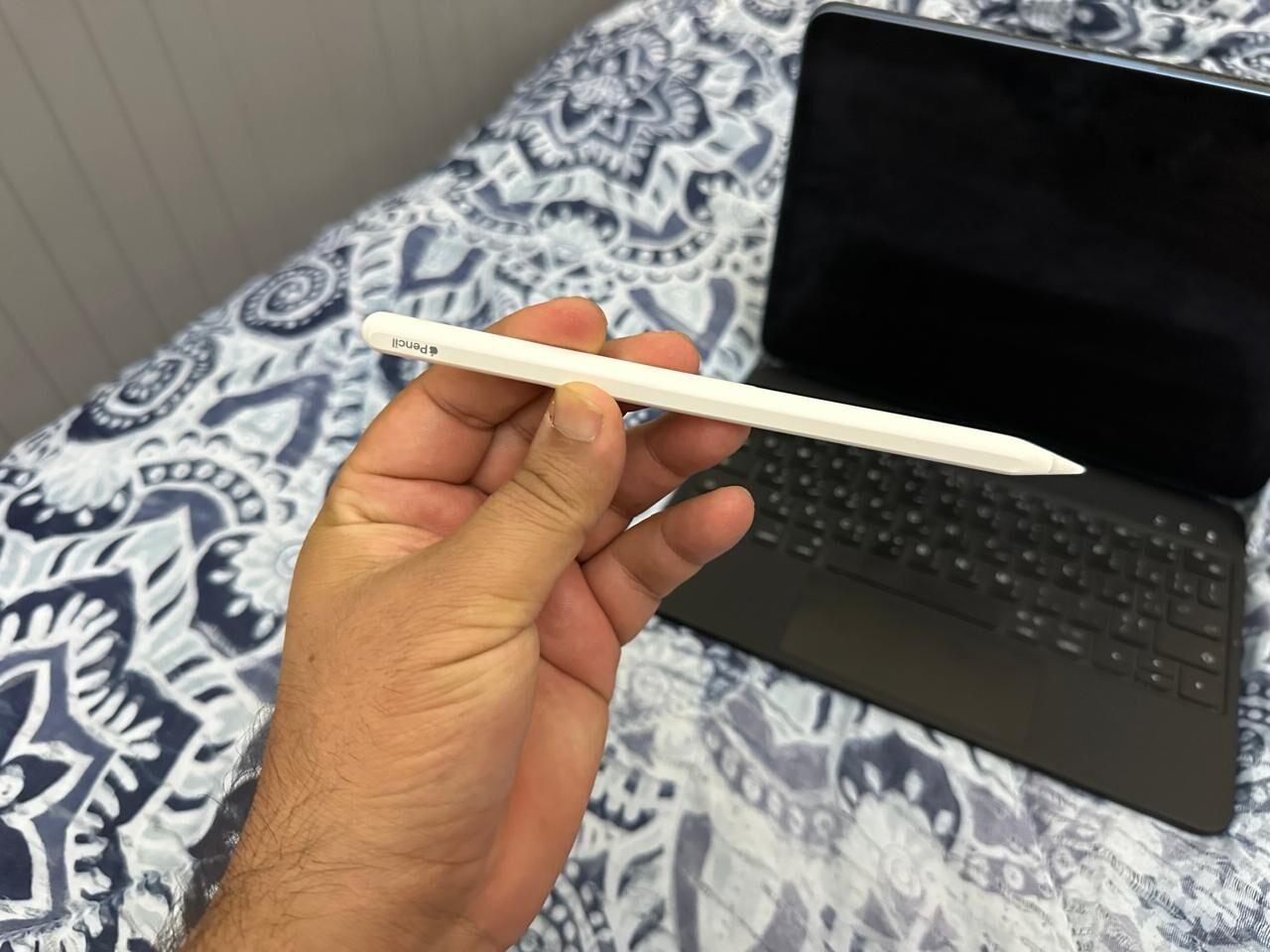 Riyadh, Mobile Phones, SAR 1600,  IPad Air 5th Generation (64GB) With Apple Pencil 2 And Keyboard