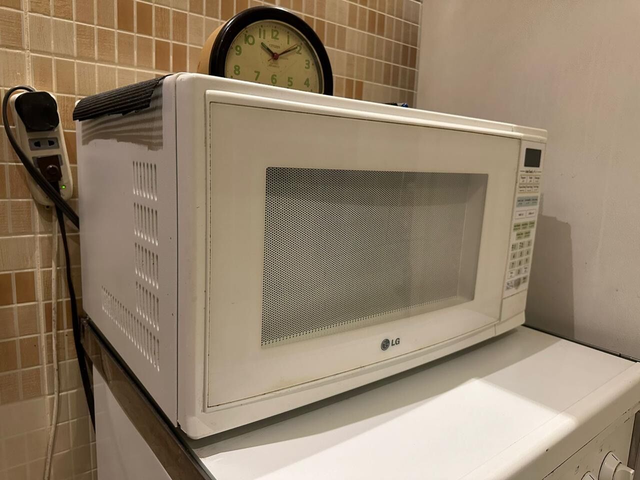 Dhahran, Electronics, SAR 150,  LG 40L Microwave Oven 100V Good Condition