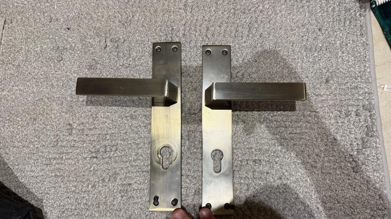 Riyadh, Furniture, SAR 50,  Bronze Silver Door Handle
