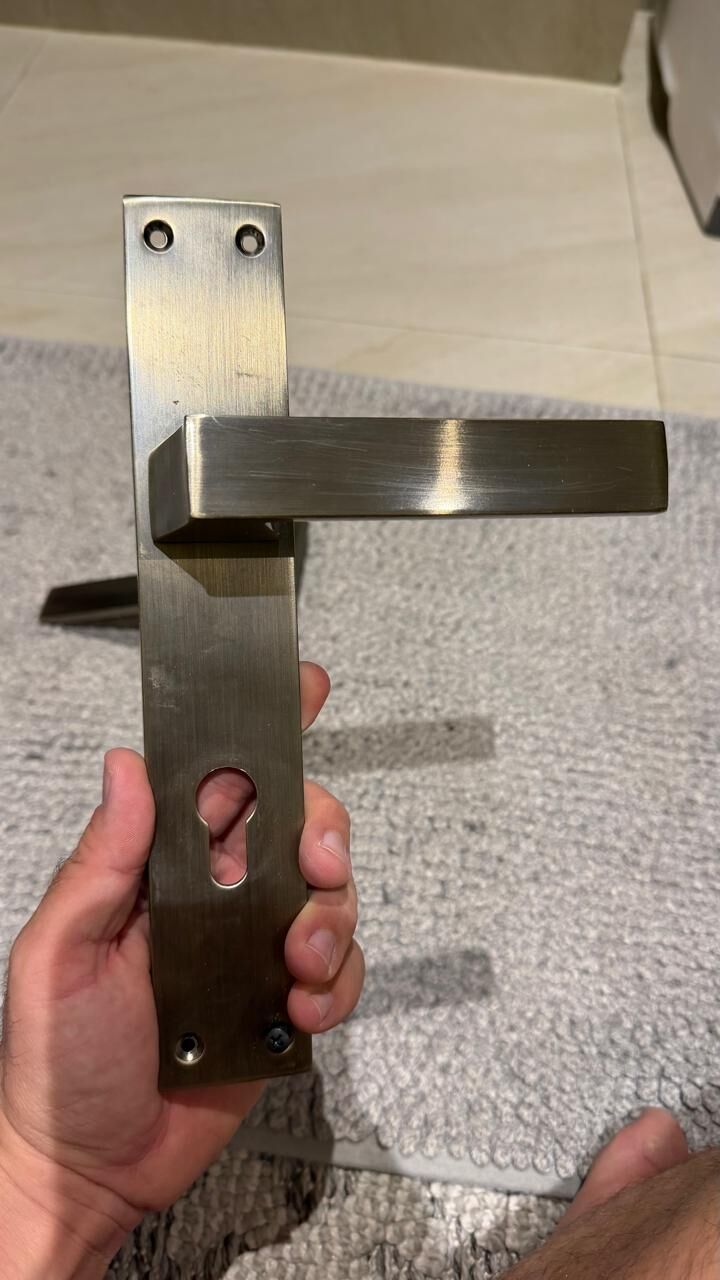 Riyadh, Furniture, SAR 50,  Bronze Silver Door Handle
