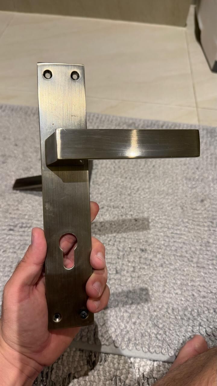 Riyadh, Furniture, SAR 50,  Bronze Silver Door Handle