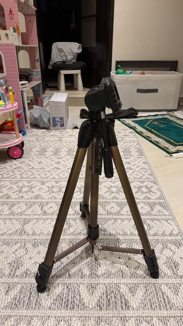 Riyadh, Photo & Video, SAR 30,  Tripod