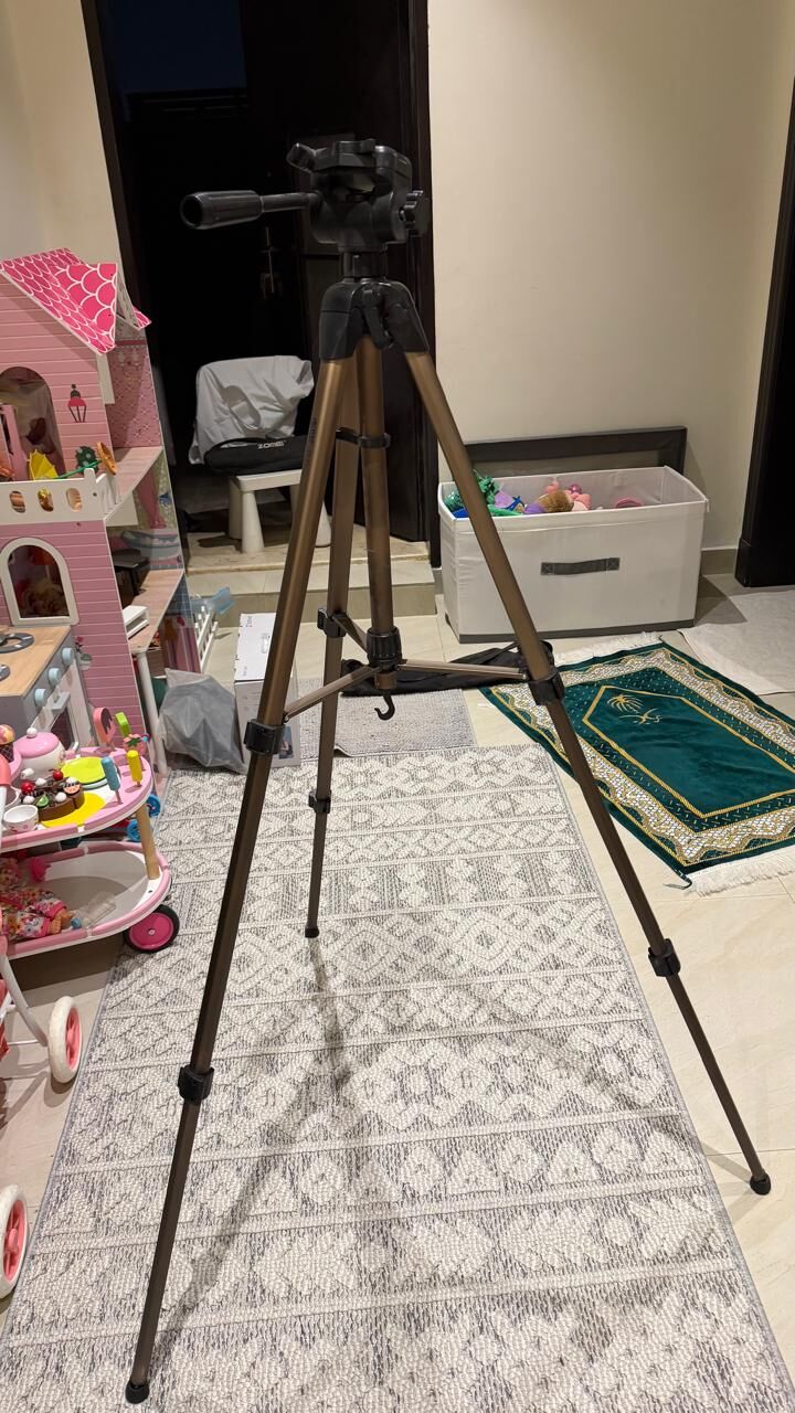 Riyadh, Photo & Video, SAR 30,  Tripod