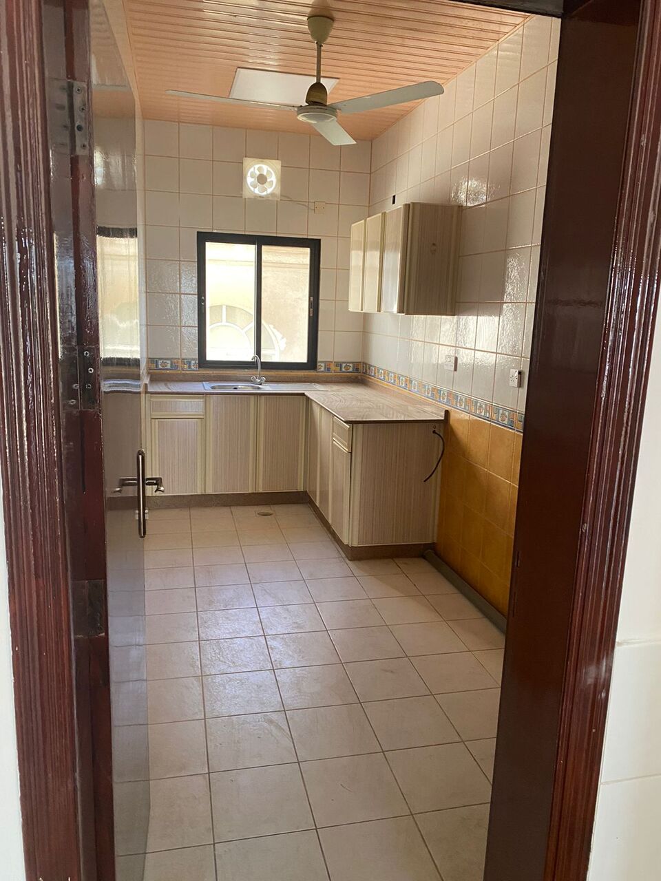 Zinj, Apartments, Flats, Houses & Villas, BHD 150/month,  2 BR,  100 Sq. Meter,  Flat For Rent In Zinj Area Near To Aljazeera Cold Store &Al-Ahli Clup
