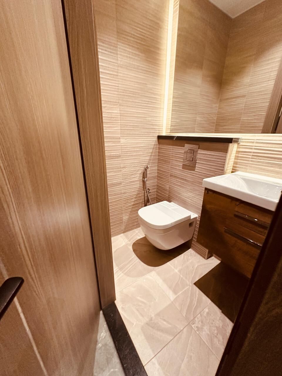 Zinj, Apartments, Flats, Houses & Villas, BHD 300/month,  Furnished,  1 BR,  FURNISHED LUXURY ONE BEDROOM FLAT FOR RENT IN ZINJ