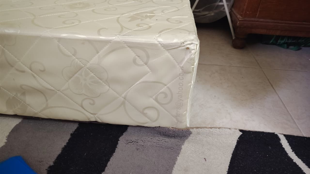 Jeddah, Furniture, SAR 200,  For Sale: Clean Used Twin XL Bed Frame (Without Mattress)
