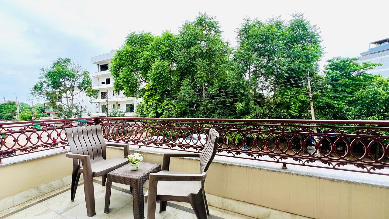 Gurgaon, Apartments, Flats, Houses & Villas, INR 3000/day,  Furnished,  Studio,  450 Sq. Feet,  Studio Apartment Golf COurse Road