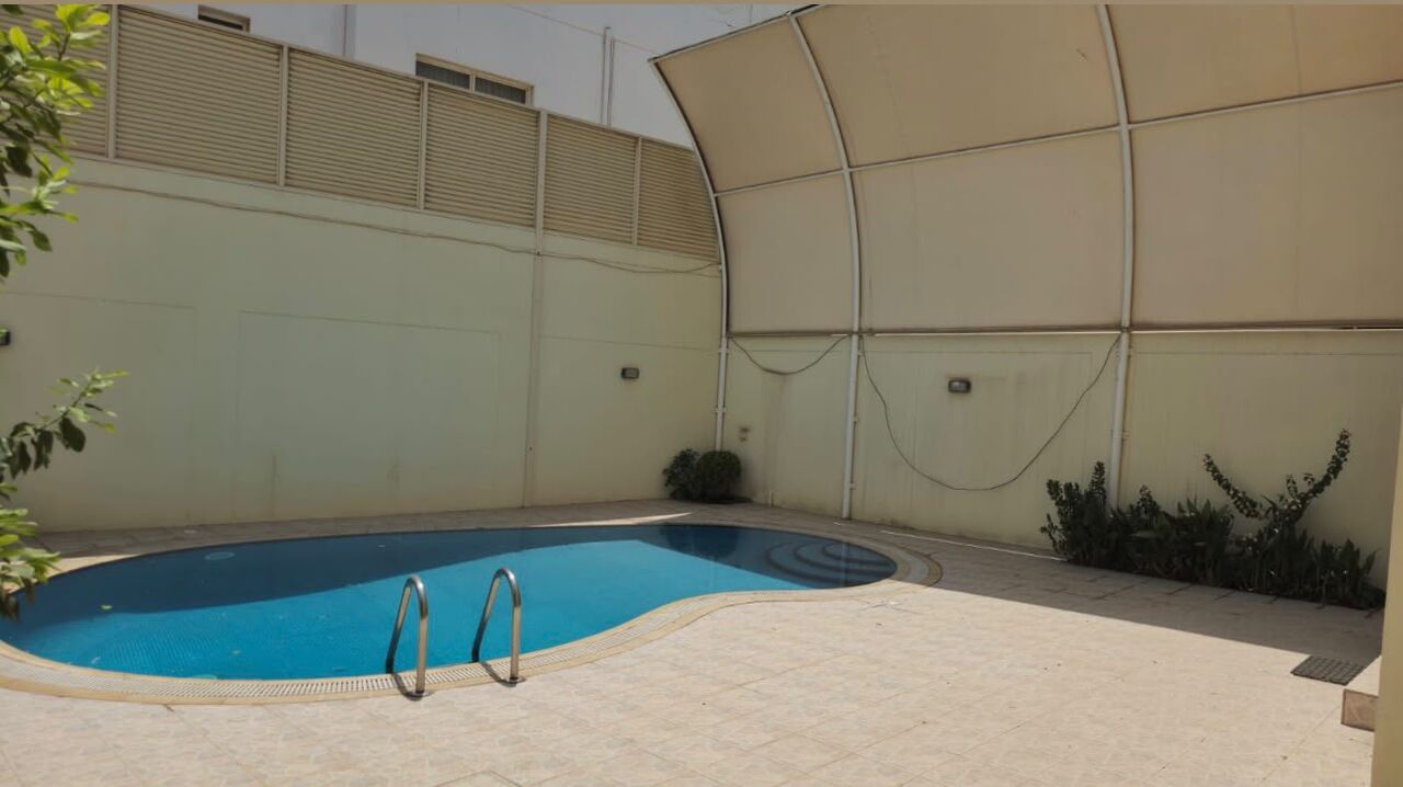 Mahooz, Villas, BHD 1200,  Semi-Furnished Private Villa With Swimming Pool For Rent In Mahooz