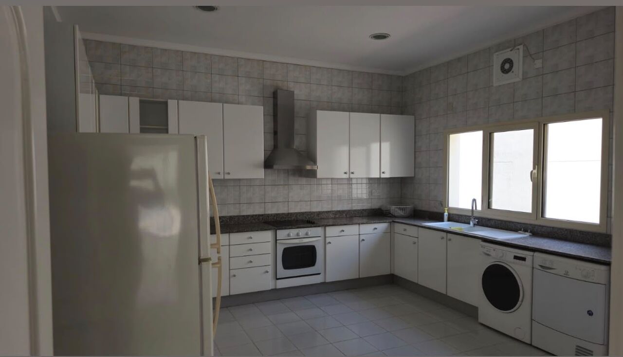 Mahooz, Villas, BHD 1200,  Semi-Furnished Private Villa With Swimming Pool For Rent In Mahooz