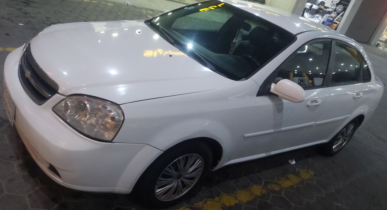 Jeddah, Vehicles, Cars & Trucks , SAR 5500,  Chevrolet Optra,  2011,  Automatic,  332600 KM,