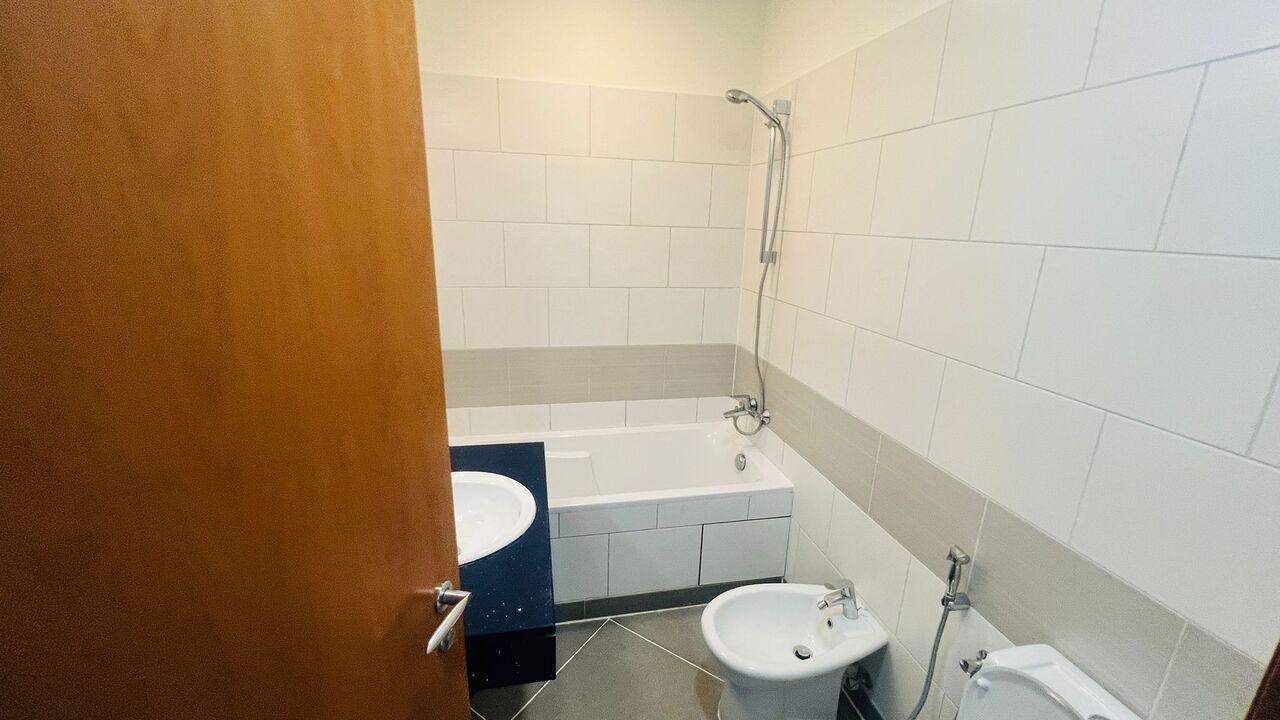 Manama, Apartments, Flats, Houses & Villas, BHD 330/month,  Furnished,  1 BR,  Apartment For Rent In Reef Island | All-Inclusive Deal