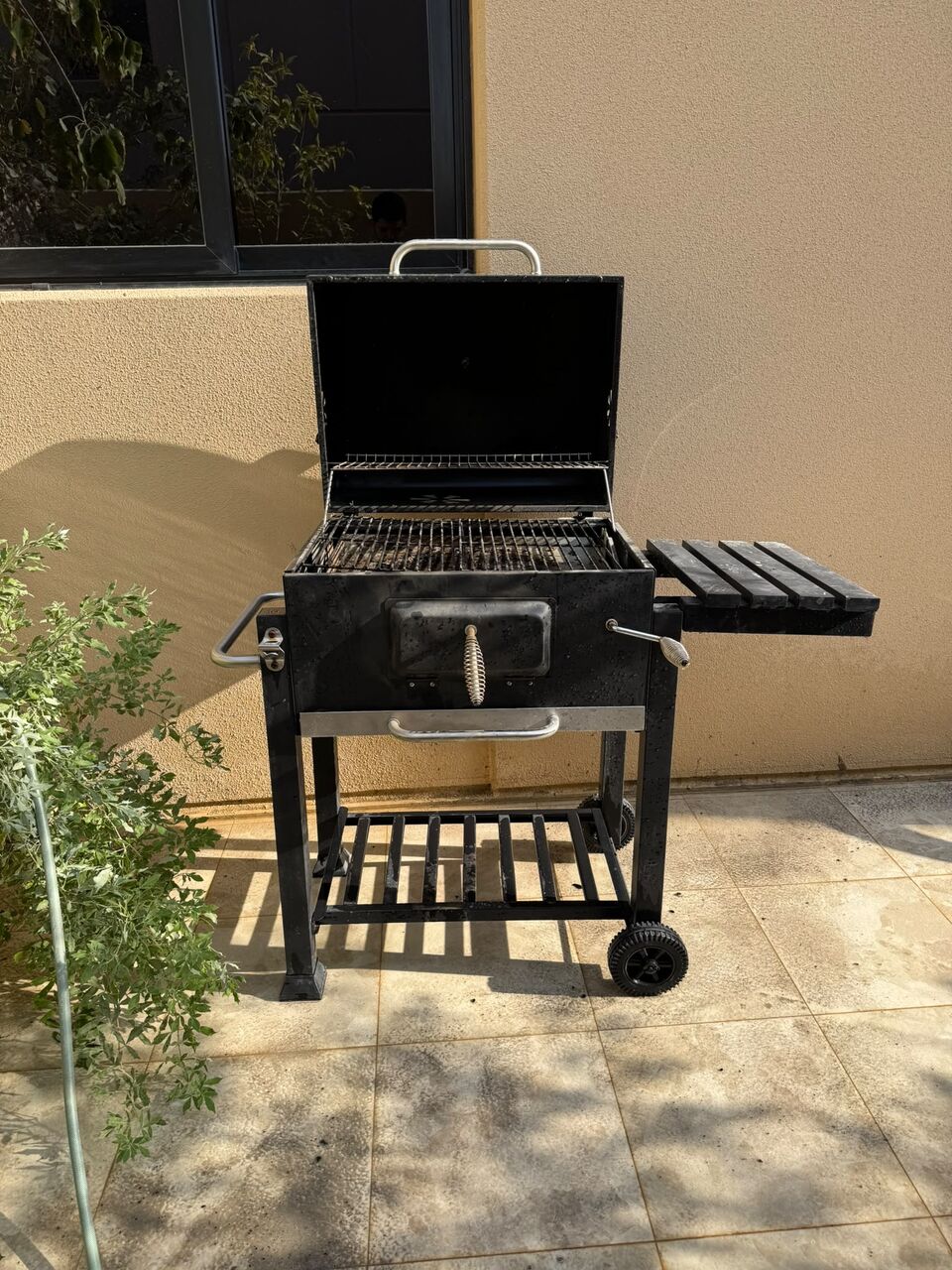 Riyadh, Furniture, SAR 300,  Babrbecue Grill With Protective Cover