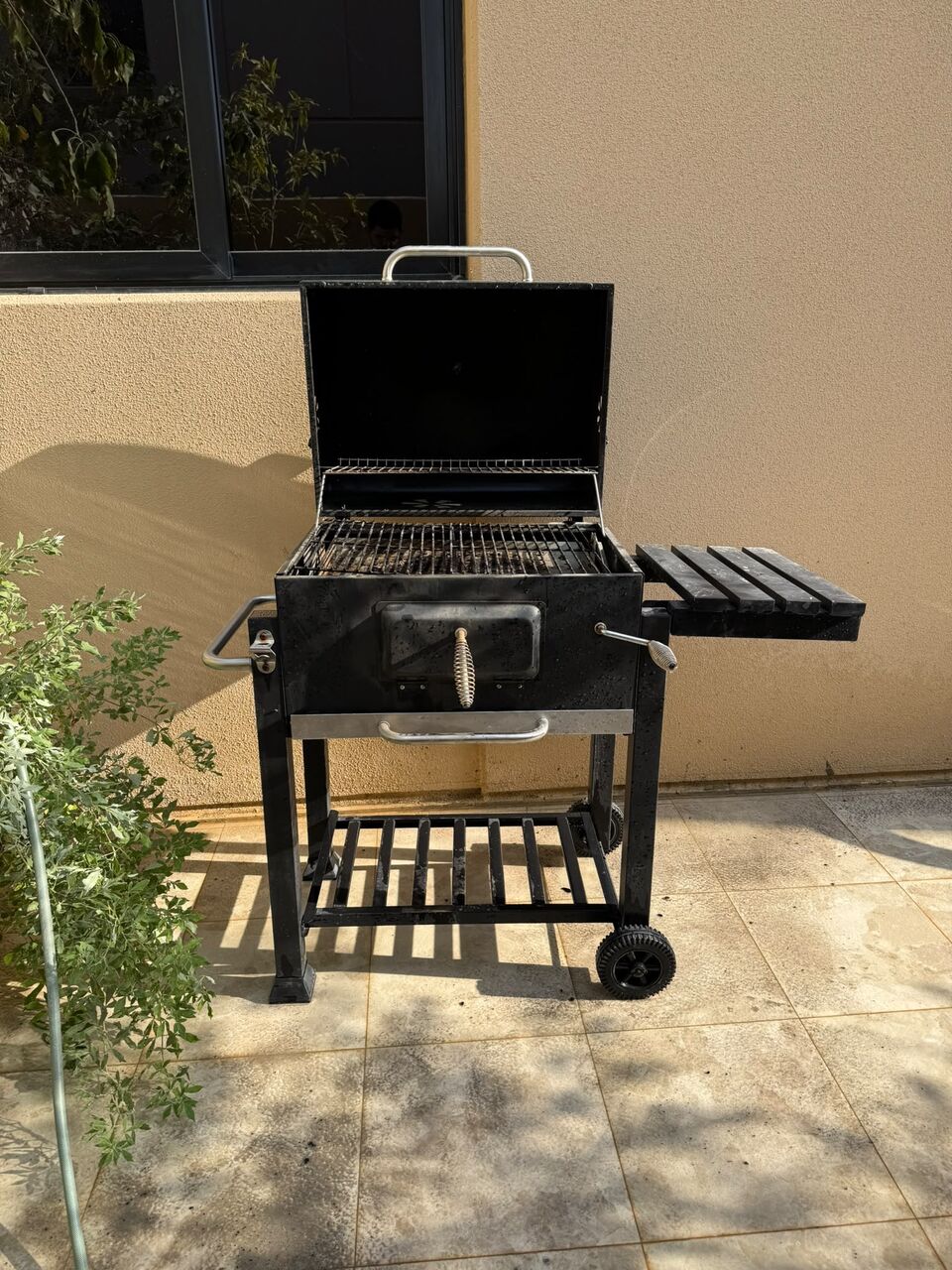 Riyadh, Furniture, SAR 300,  Babrbecue Grill With Protective Cover