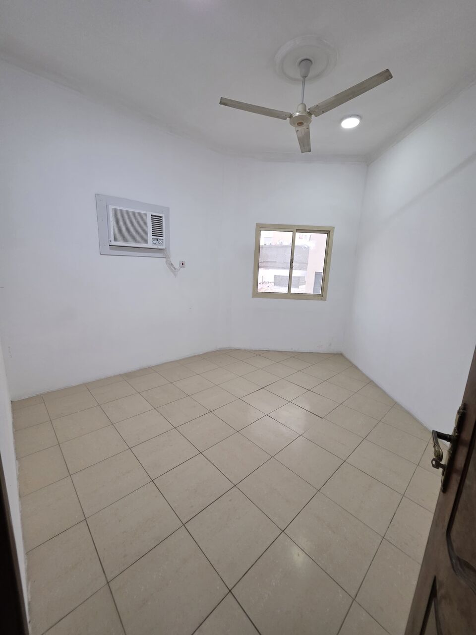 Hidd, Apartments, Flats, Houses & Villas, BHD 160,  2 BR,  Flat For Rent In Hidd With EWA