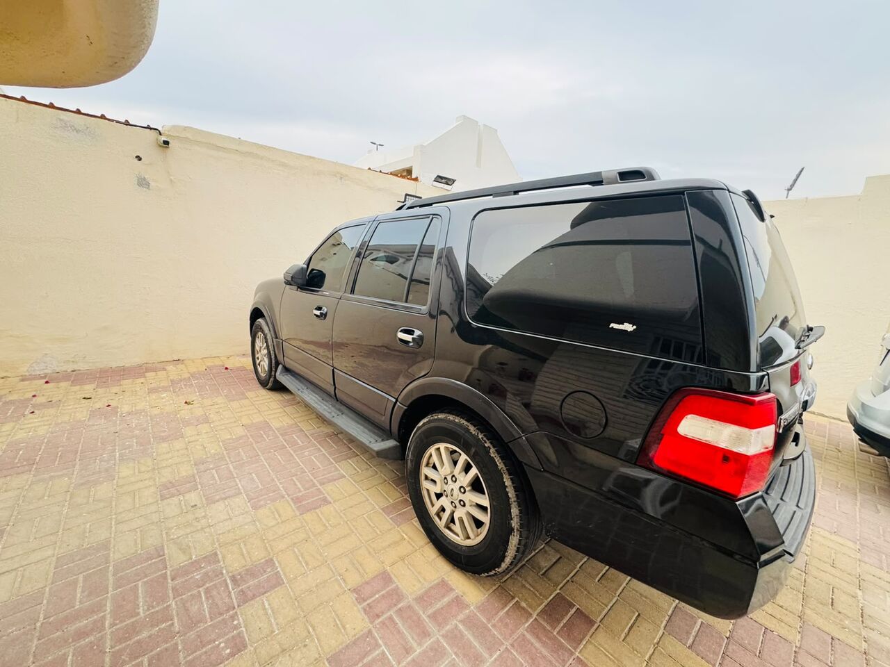 Khobar, Vehicles, Cars & Trucks , SAR 22000,  Ford Expedetion XLT 2010,  2010,  Automatic,  283000 KM,   Family Used