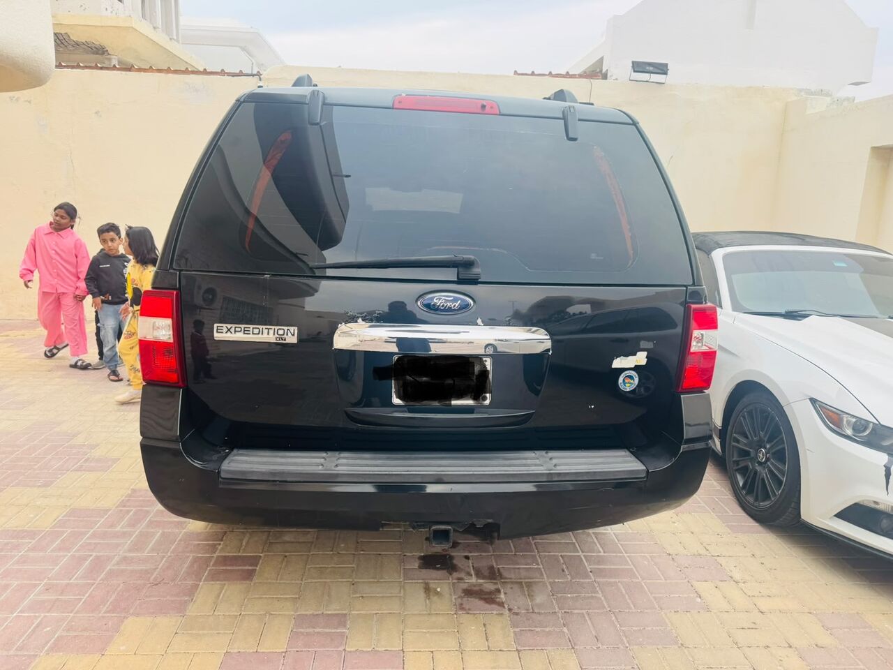 Dammam, Vehicles, Cars & Trucks , SAR 22000,  2010,  2010,  Automatic,  283000 KM,  Ford Expedetion XLT  Family Used