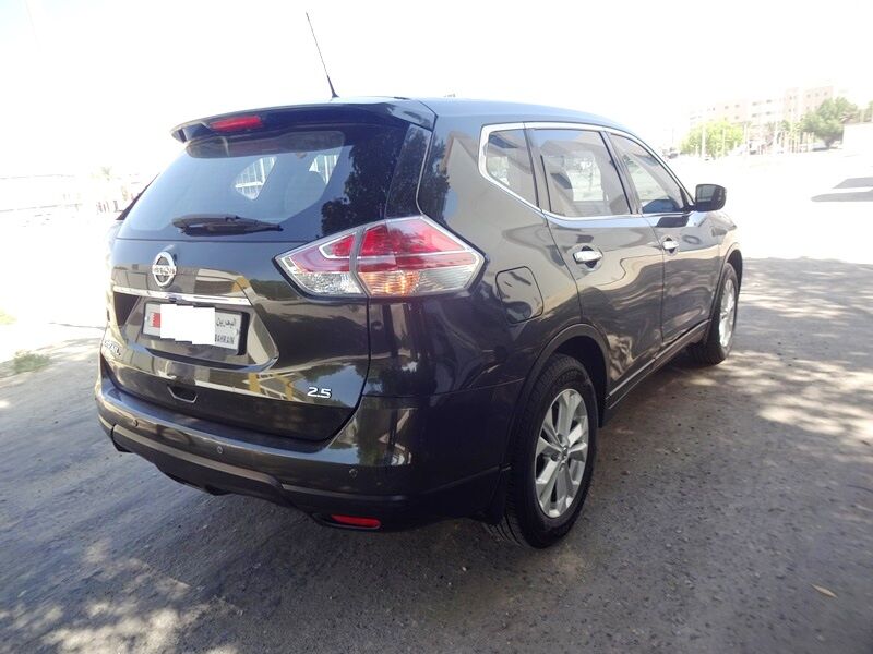 Manama, Vehicles, Cars & Trucks , BHD 4400,  Nissan X-Trail,  2017,  Automatic,  98000 KM,  Nissan Xtrial - 2.5Ltrs, Mid-Option , Very Clean, Very Urgent Sale