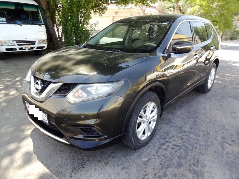 Manama, Vehicles, Cars & Trucks , BHD 4400,  Nissan X-Trail,  2017,  Automatic,  98000 KM,  Nissan Xtrial - 2.5Ltrs, Mid-Option , Very Clean, Very Urgent Sale