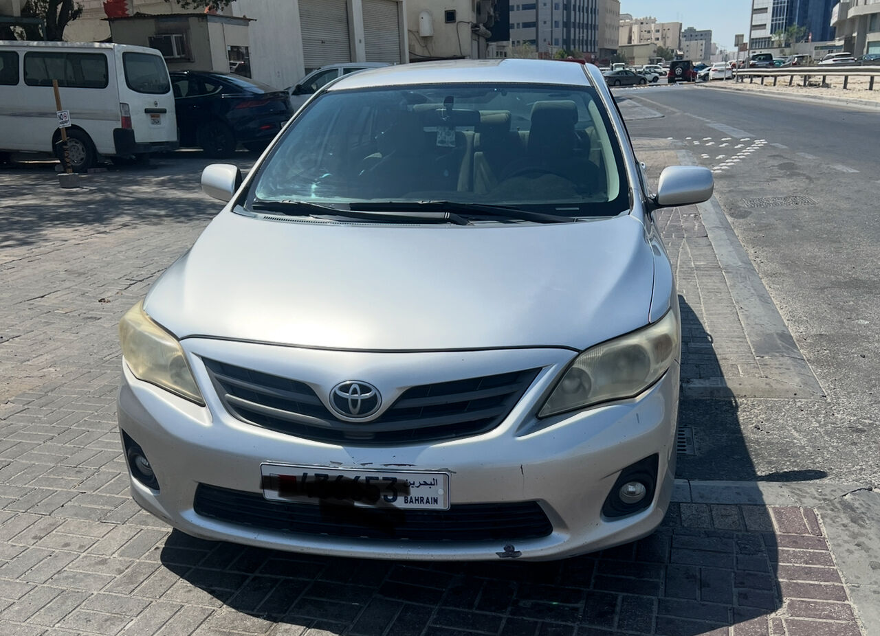 East Riffa, Vehicles, Cars & Trucks , BHD 2300,  Toyota Corolla,  2013,  Automatic,  195000 KM,    Model Xli 1.8 Enging