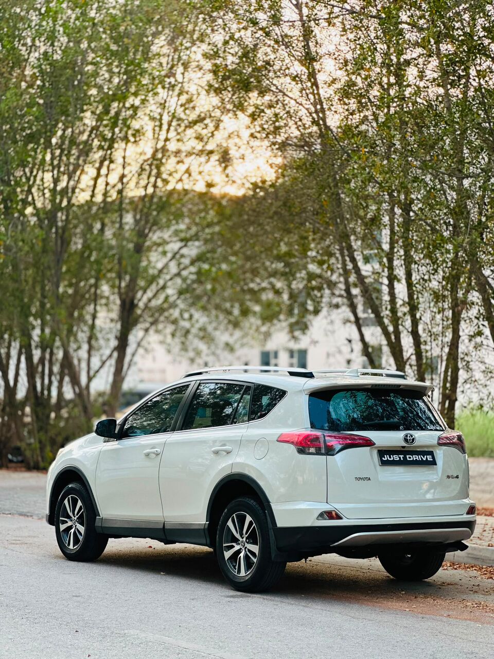 Segaya, Vehicles, Cars & Trucks , BHD 4950,  Toyota RAV4,  2016,  Automatic,  99000 KM,    MODEL WITH 1 YEAR PASSING AND INSURANCE CALL OR WHATSAPP ON 35400768 ,336