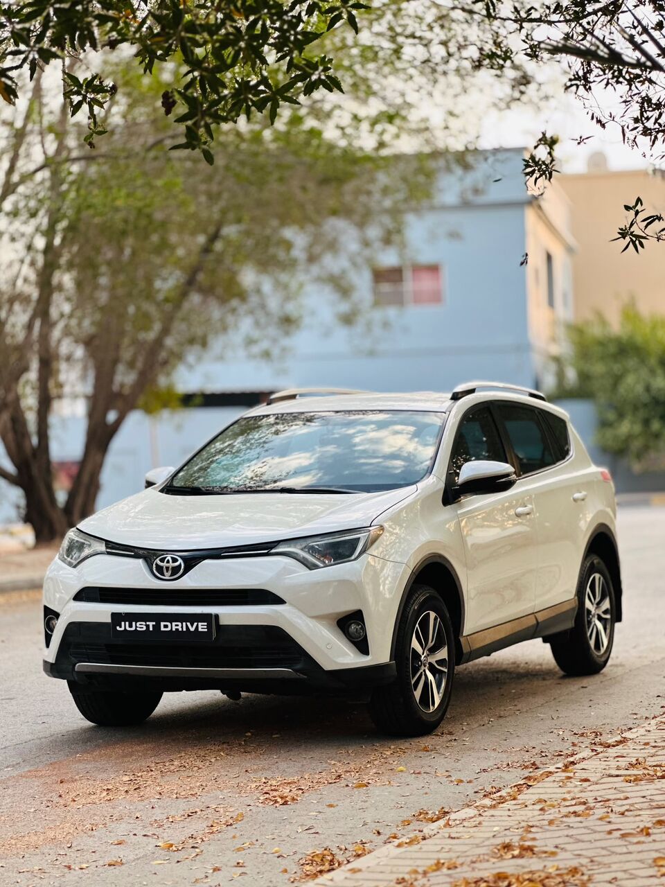 Segaya, Vehicles, Cars & Trucks , BHD 4950,  Toyota RAV4,  2016,  Automatic,  99000 KM,    MODEL WITH 1 YEAR PASSING AND INSURANCE CALL OR WHATSAPP ON 35400768 ,336