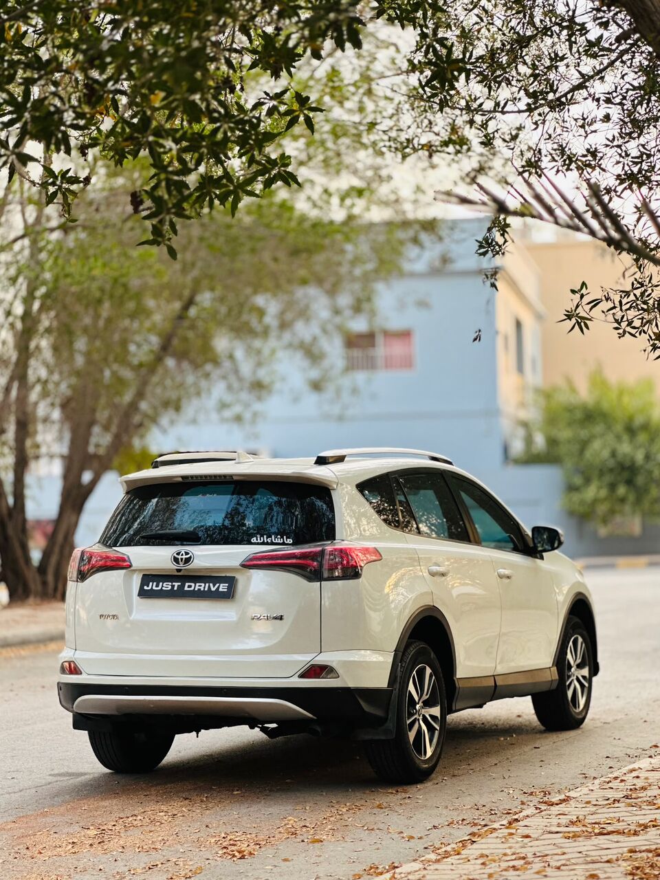 Segaya, Vehicles, Cars & Trucks , BHD 4950,  Toyota RAV4,  2016,  Automatic,  99000 KM,    MODEL WITH 1 YEAR PASSING AND INSURANCE CALL OR WHATSAPP ON 35400768 ,336