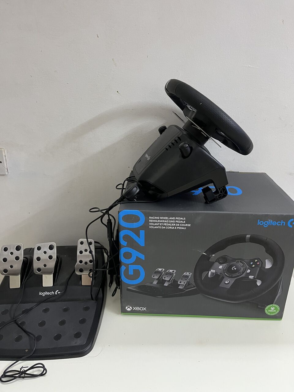Riyadh, Video Games, SAR 500,  XBOX Logitech G Driving Force G920 Racing Wheel + Pedals