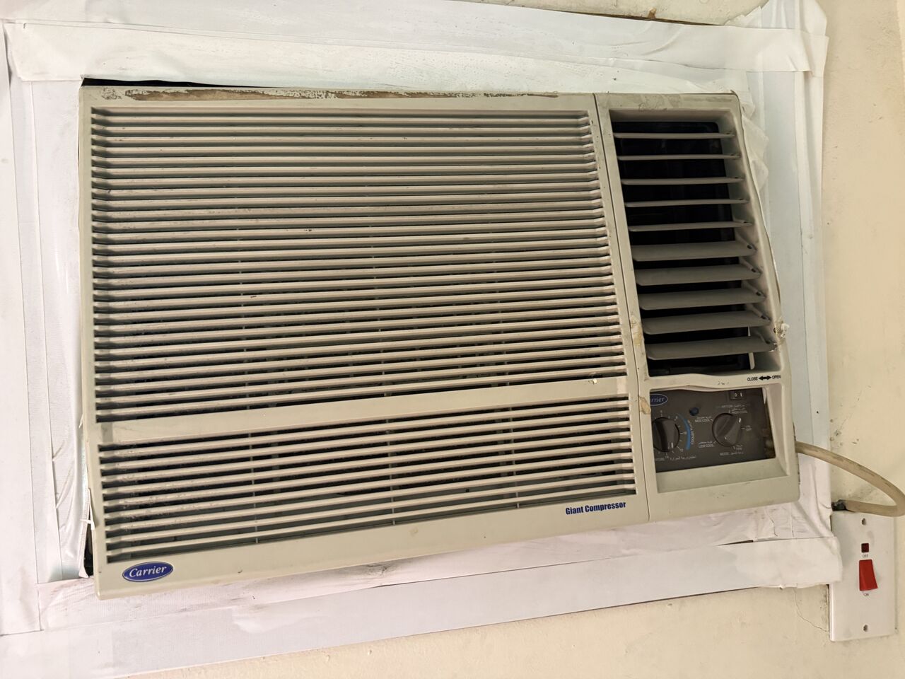 Al Jubail Al Balad, Air Conditioners, SAR 800700,  2TN Carrier Window AC And Fridge For Sale